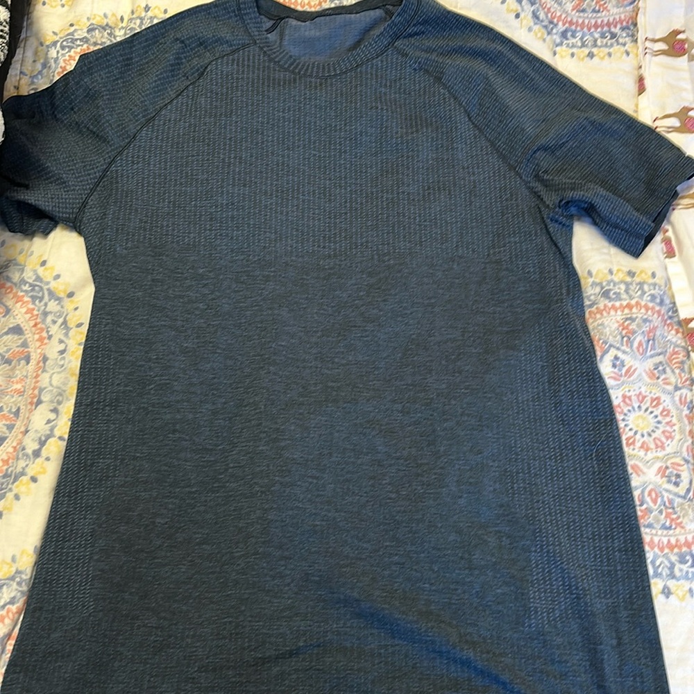 Lululemon Men’s Vent Tech Shirt